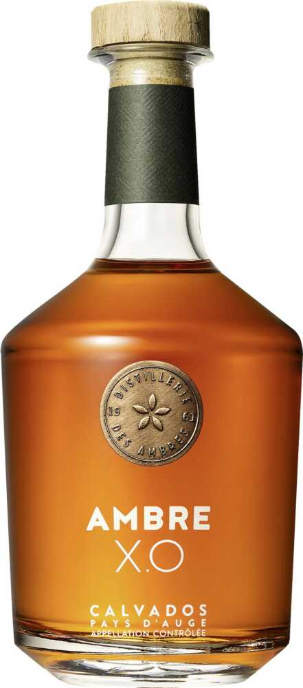 Distillerie des Ambres Calvados Ambre X.O Ac Calvados Du Pays DAuge A001  0.7 L Flasche